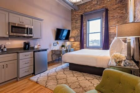 Hip Urban Loft - Small Town Charm -124 Lofts #3 West Dundee Zewnętrze zdjęcie